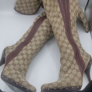 Gucci Women's Beige and Burgundy Heeled Boots